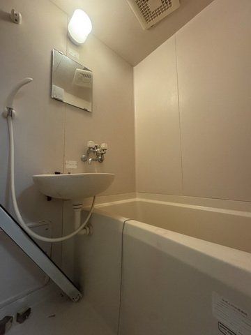 バス・シャワールーム　洗面