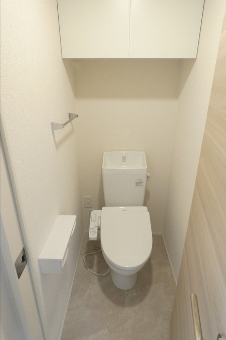 トイレ　温水洗浄便座