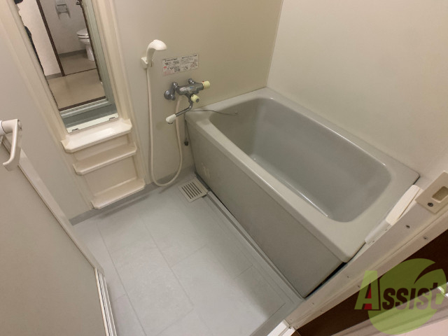 バス・シャワールーム　追い焚きがついているのでいつでも温かいお風呂に入れます。