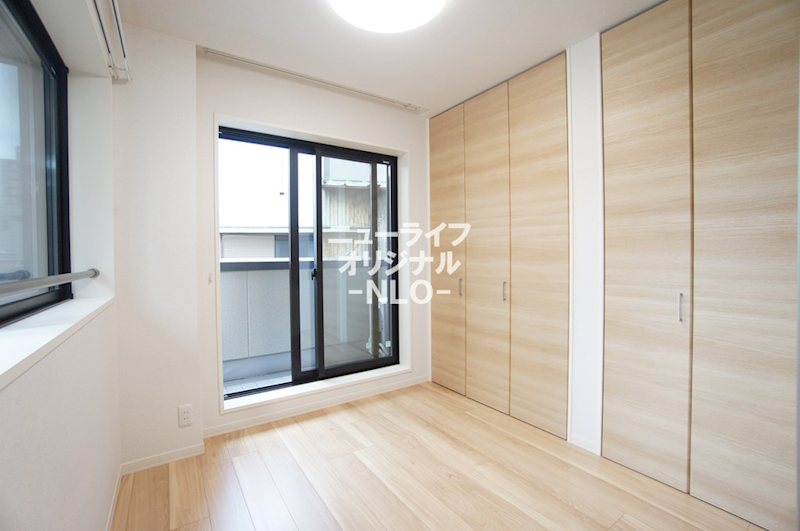 その他部屋・スペース　3.7帖の小さめの洋室です♪エアコンはつけられません。