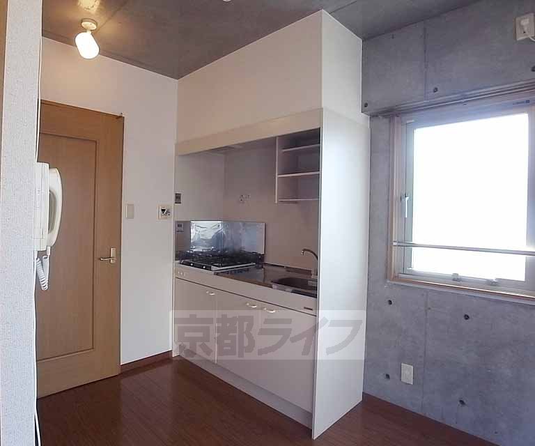 キッチン　２口ガスコンロ付いてます