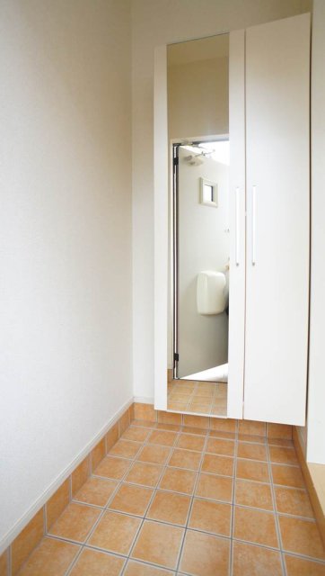 玄関　お写真多数ご用意しております！お問い合わせお待ちしております