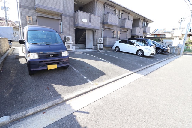 駐車場　駐車場