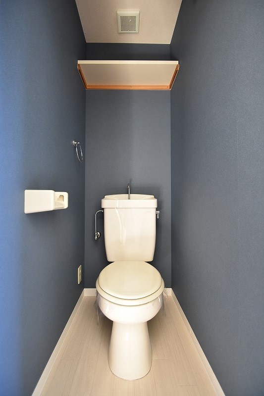 トイレ　お問合せはシティホーム海田センター　082-821-2227