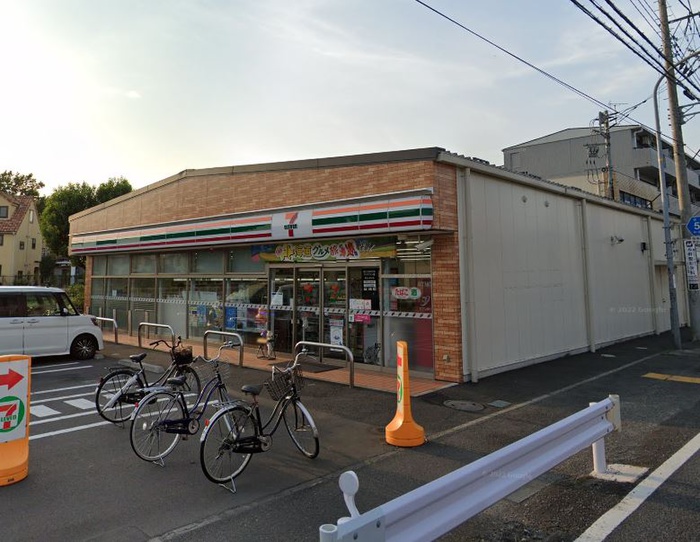 コンビニ　セブンイレブン相模原南台４丁目店（コンビニ）まで120m