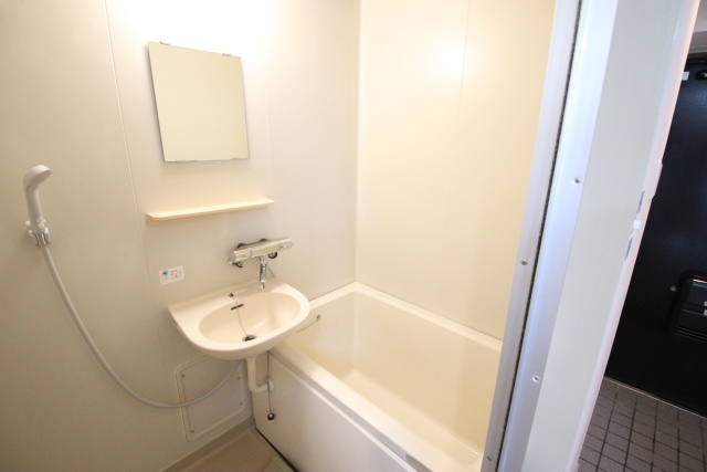 バス・シャワールーム　別室の参考写真です。※現況優先