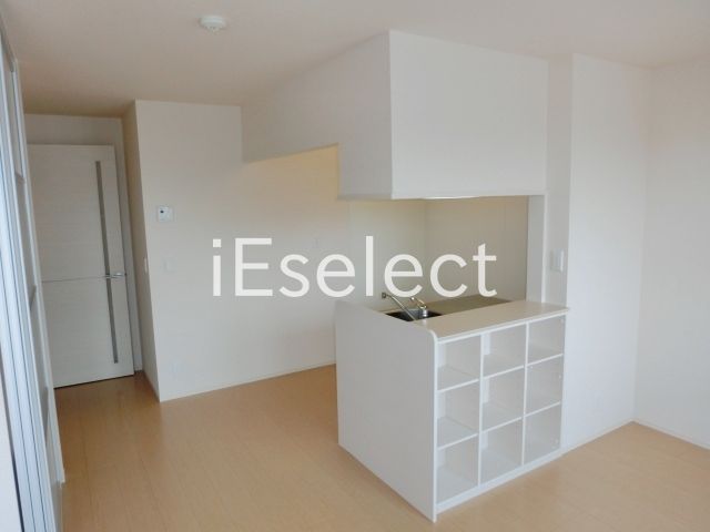 居室・リビング　バルコニーからのＬＤＫです。