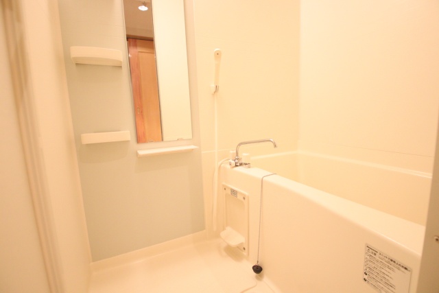 バス・シャワールーム　※別室の参考写真の為、現況優先です。