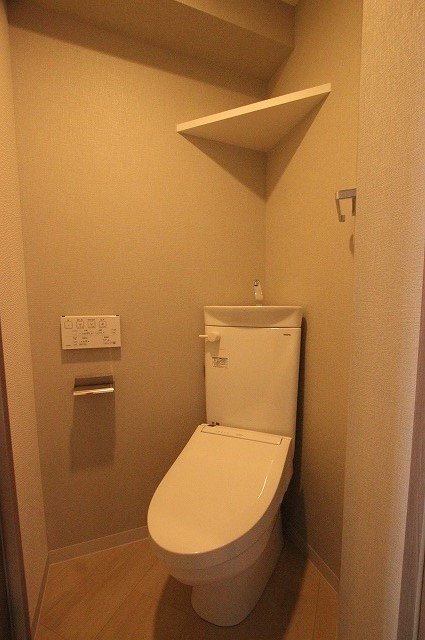 トイレ　別号室写真