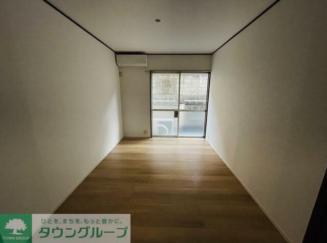 居室・リビング　※同建物別室設備施工例　現況優先