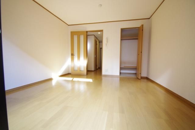 居室・リビング　★陽は当たります★