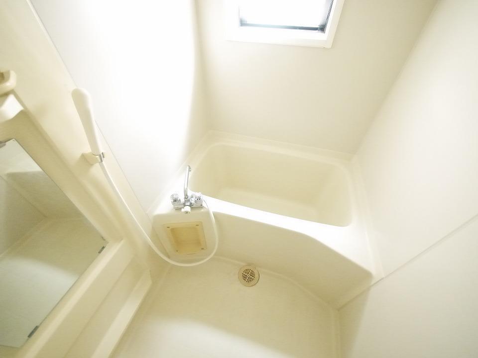 バス・シャワールーム　朝はシャワーでさっぱり！爽やかな一日の始まりを