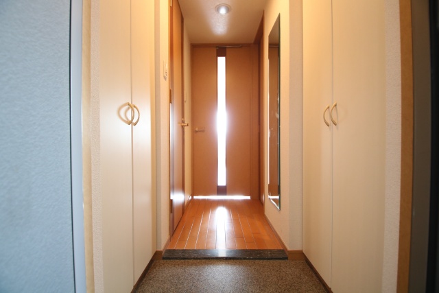 玄関　※別室の参考写真の為、現況優先です。