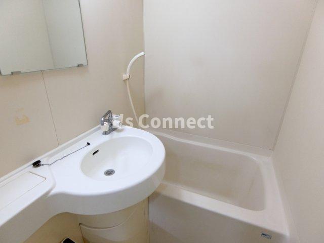 バス・シャワールーム　給湯式のお風呂。（参考写真）