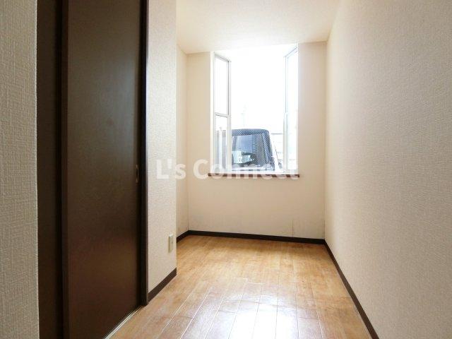 その他　３帖の洋室は仕事部屋などにも使えます。（参考写真）