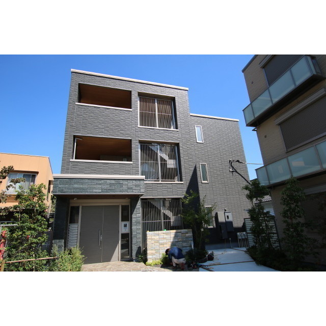 建物外観　オートロック対応・積水ハウス施工のシャー