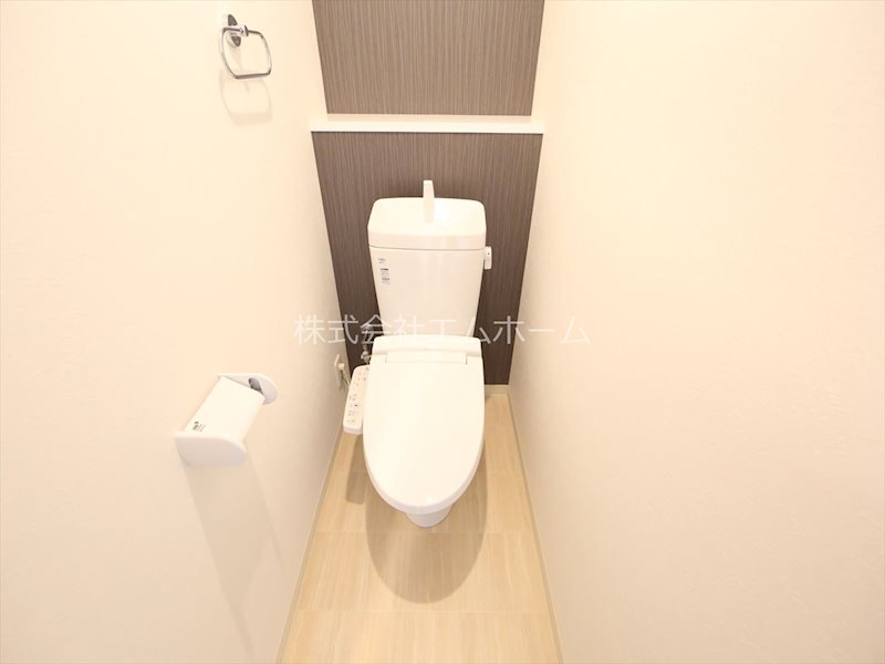 トイレ　温水洗浄暖房便座付トイレ