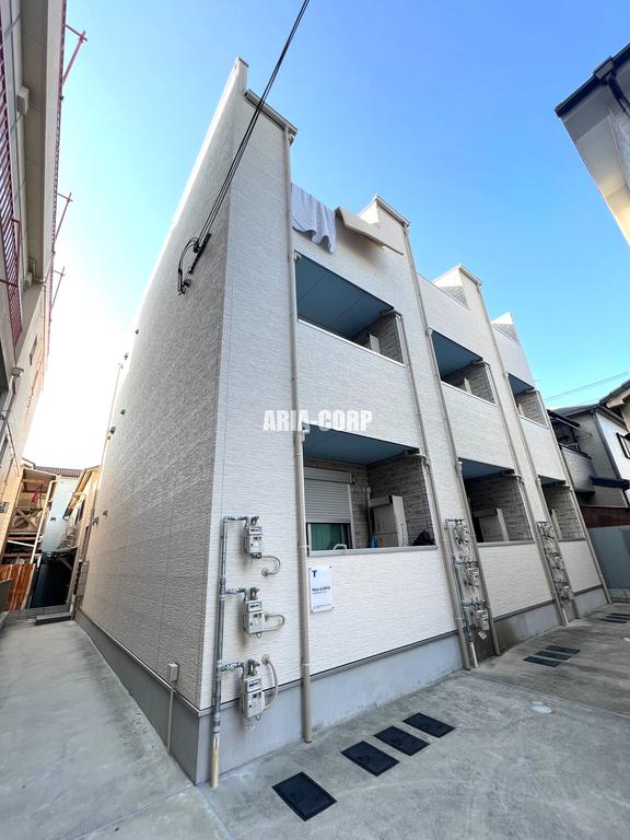 建物外観　2018年完成、大手ハウスメーカー施工デザイナーズアパート！