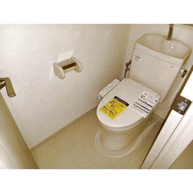 トイレ　別部屋参考画像