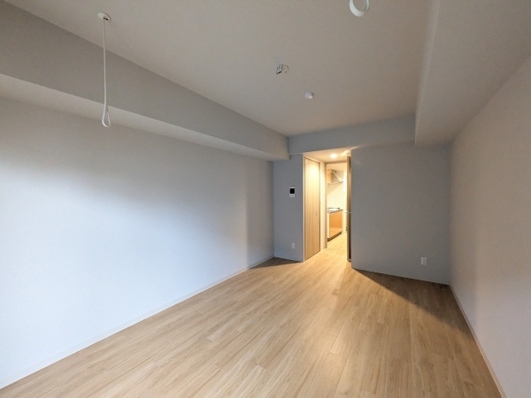 居室・リビング　同タイプ・別部屋・反転