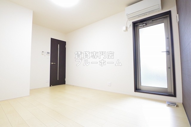 居室・リビング　7.1帖の洋室です！