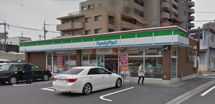 コンビニ　ファミリーマート 瑞穂牛巻町店（コンビニ）まで131m