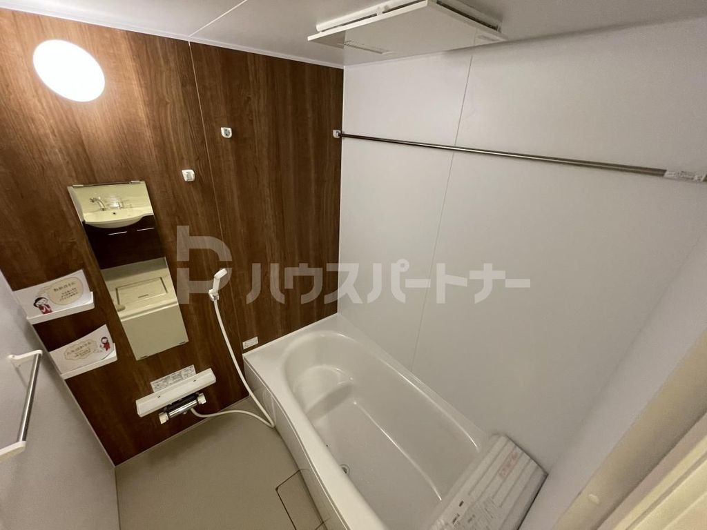 バス・シャワールーム　バス