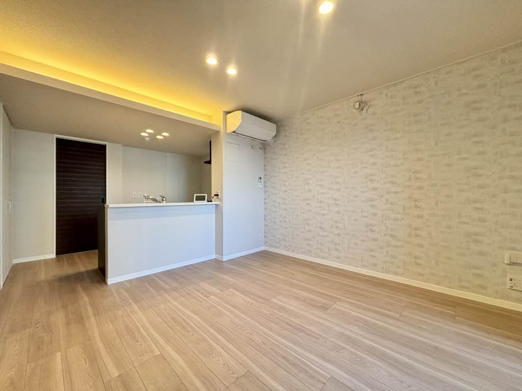 居室・リビング　広々リビングで家具のレイアウトがしやすい♪