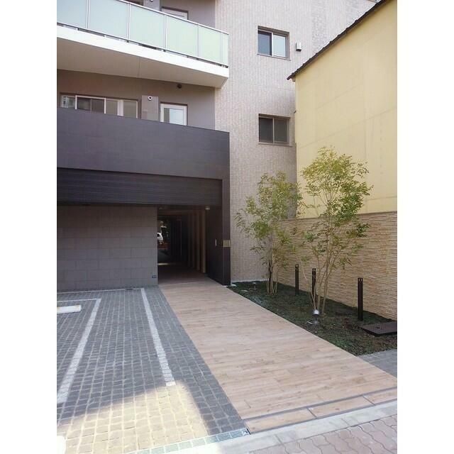 エントランス　☆駐車場☆