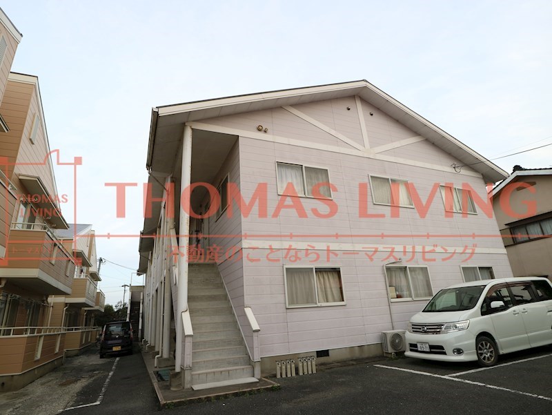 建物外観　外壁がモカ色に変わっています。