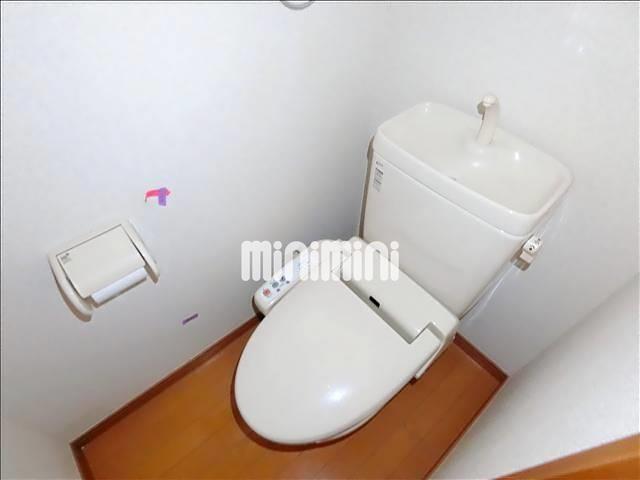 トイレ　温水洗浄機能付きのトイレです。