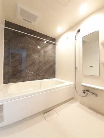 バス・シャワールーム　日々の疲れを癒すお風呂付です