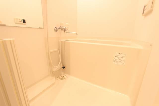 バス・シャワールーム　１日の疲れをいやしてください