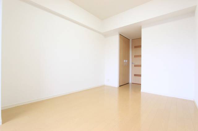 居室・リビング　内装のきれいなお部屋です