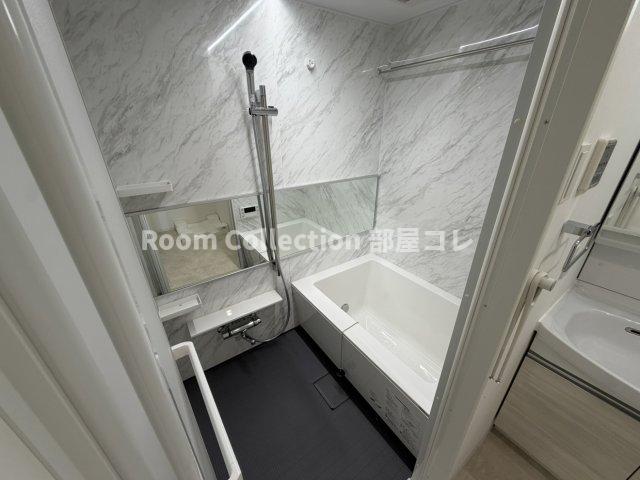 バス・シャワールーム　※同物件他部屋写真 反転、色違いの場合有 現況優先