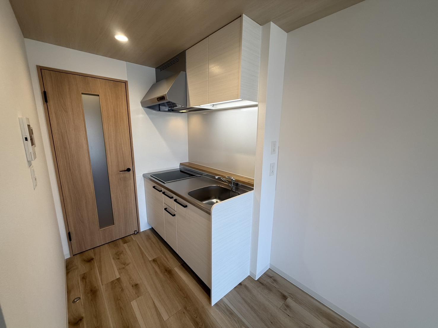 キッチン　IHコンロ付きのシステムキッチンです