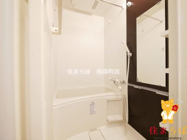 バス・シャワールーム　「見た目じゃなく、心に“しっくりくる”を大切に。」