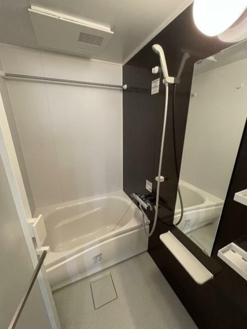 バス・シャワールーム　バスルーム