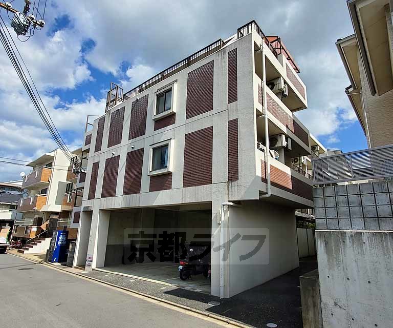 建物外観　パリッとした外観です