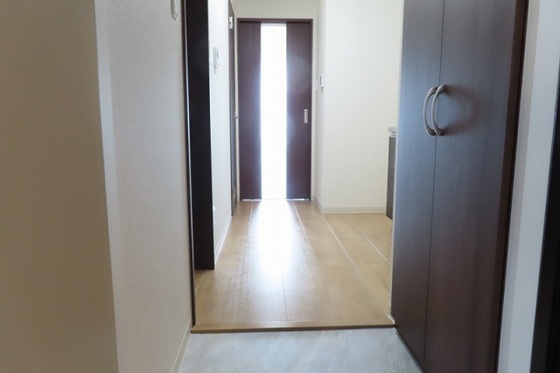 玄関　※掲載情報と現状が相違する場合には現状を優先とします。