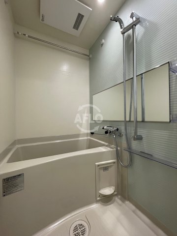 バス・シャワールーム　レジュールアッシュNAMBA　浴室