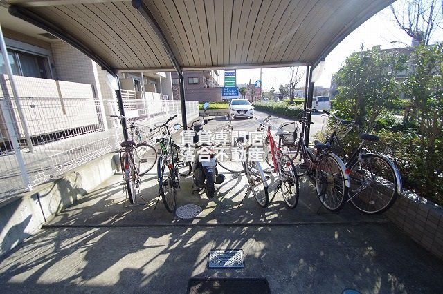 その他共有部分　敷地内駐輪場完備