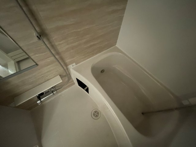 バス・シャワールーム　浴室乾燥・追い炊き機能付きで便利♪