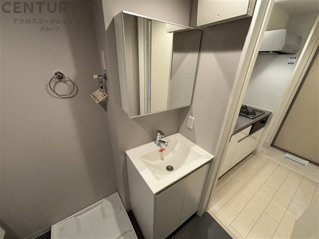 洗面設備　洗面所内に洗濯機置場あり！