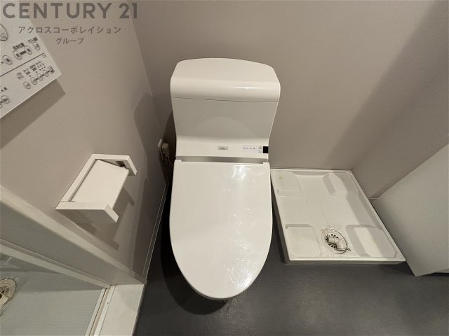 トイレ　温水洗浄便座機能付き♪