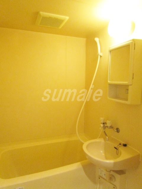 バス・シャワールーム　バス・トイレ別です！！