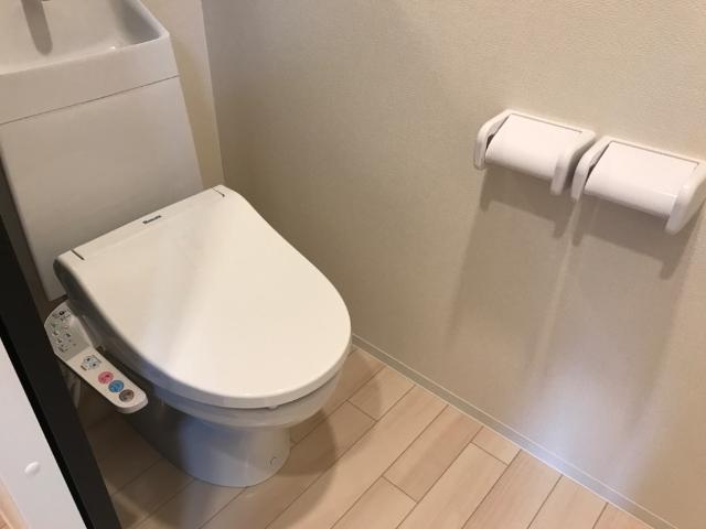 トイレ　トイレ