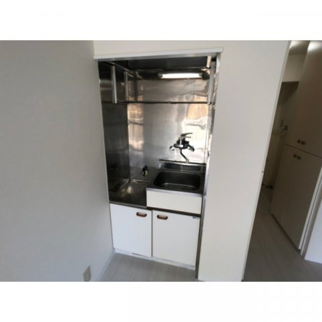 キッチン　別部屋参考写真です