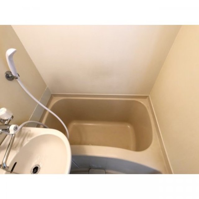 バス・シャワールーム　別部屋参考写真です