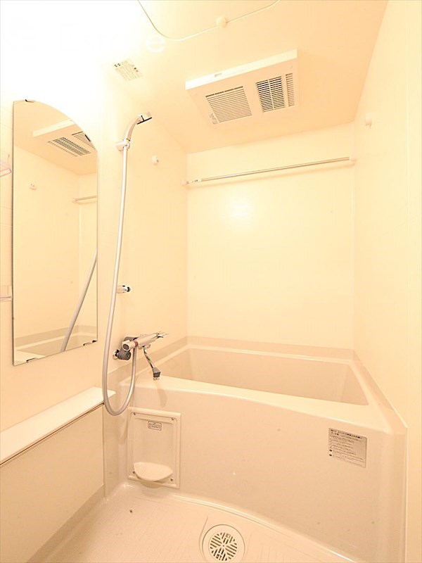 バス・シャワールーム　バスルーム